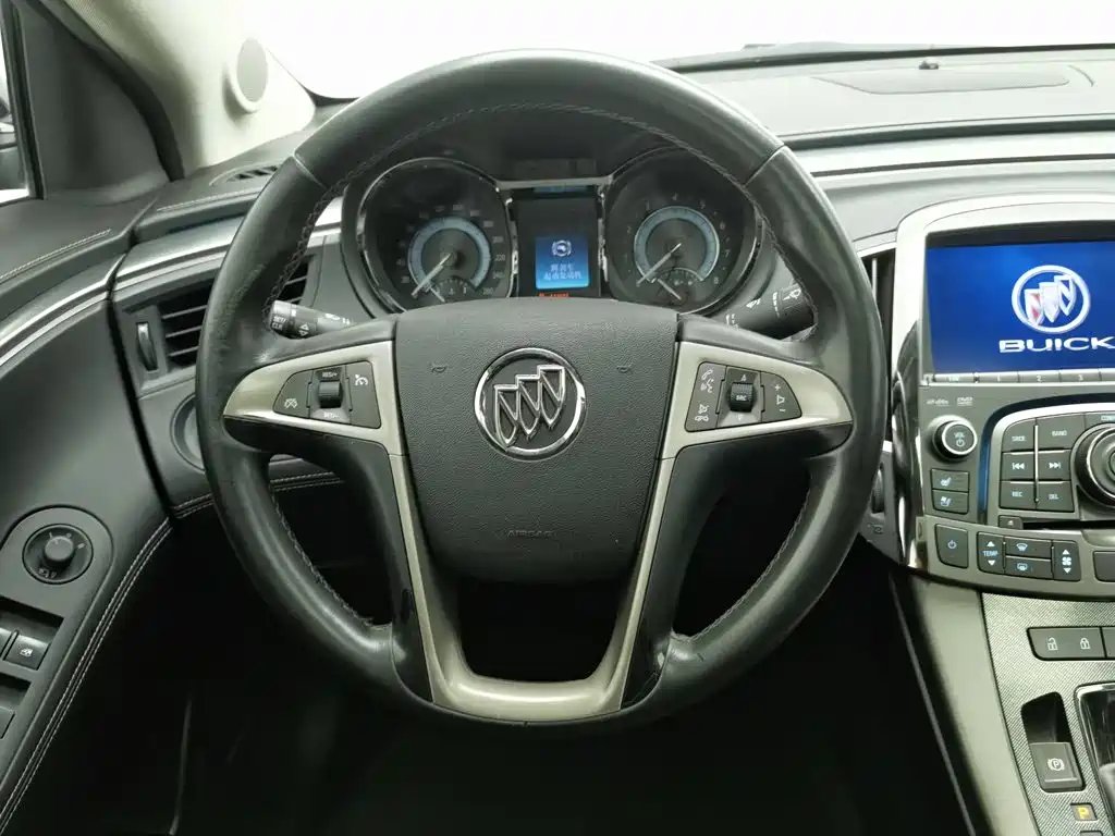 Buick LaCrosse 2012 — фото 11