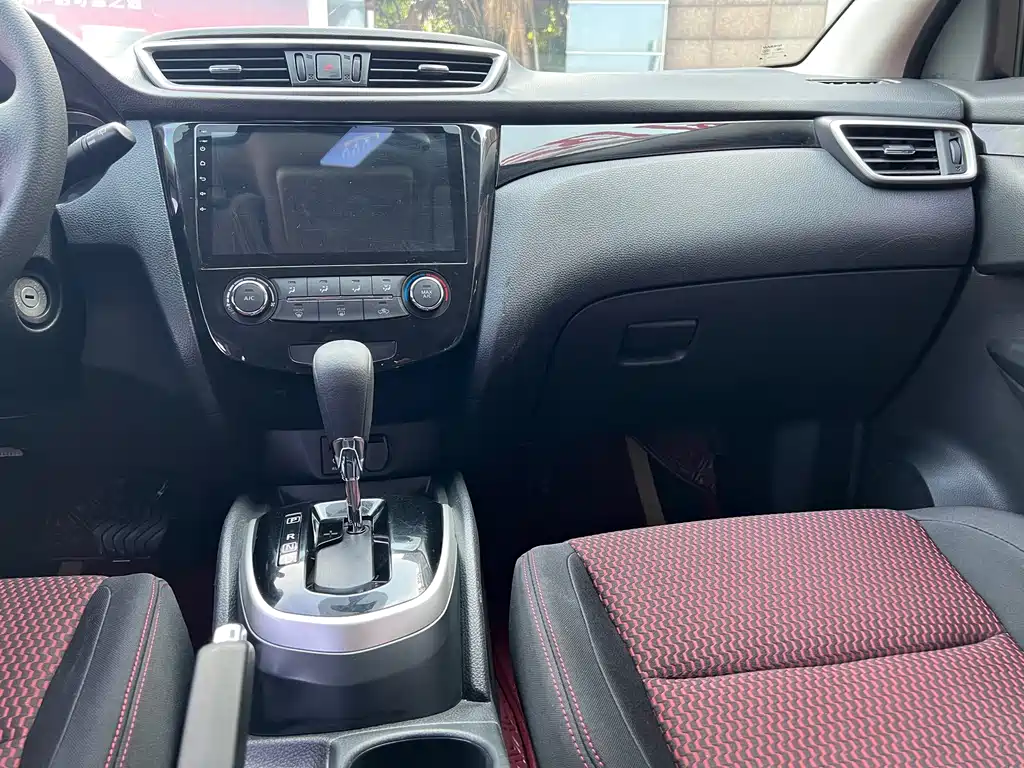 Nissan Qashqai 2017 — фото 16
