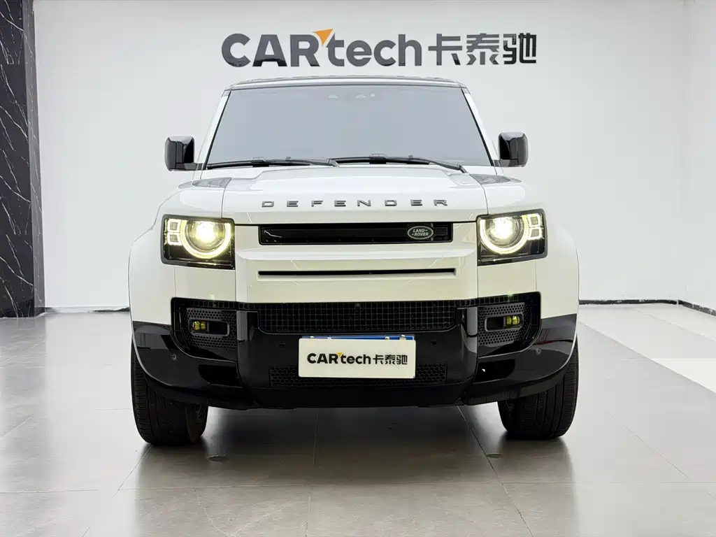 Land Rover Defender 2023 — фото 2