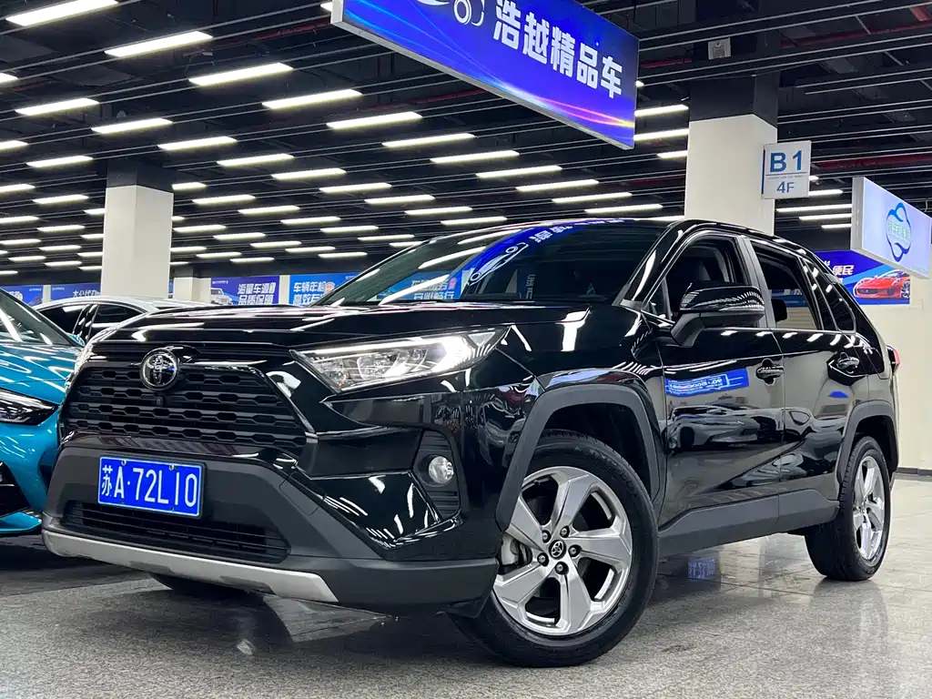 Toyota RAV4 2021 — фото 2