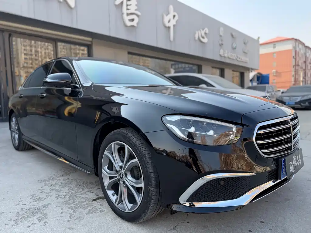 Mercedes-Benz E-Class 2022 — фото 3