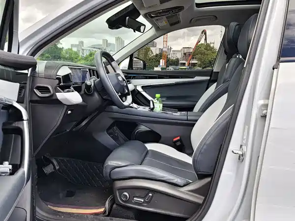 Geely Boyue L 2024