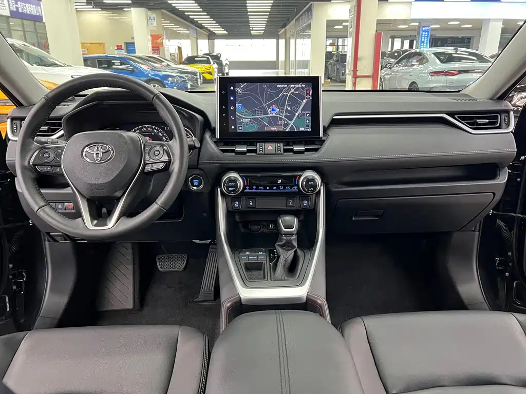 Toyota RAV4 2021 — фото 20