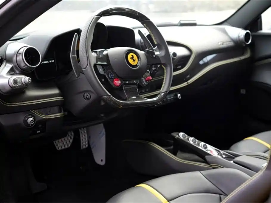 Ferrari F8 2022 — фото 8