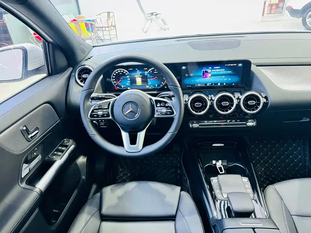 Mercedes-Benz GLA 2023 — фото 11