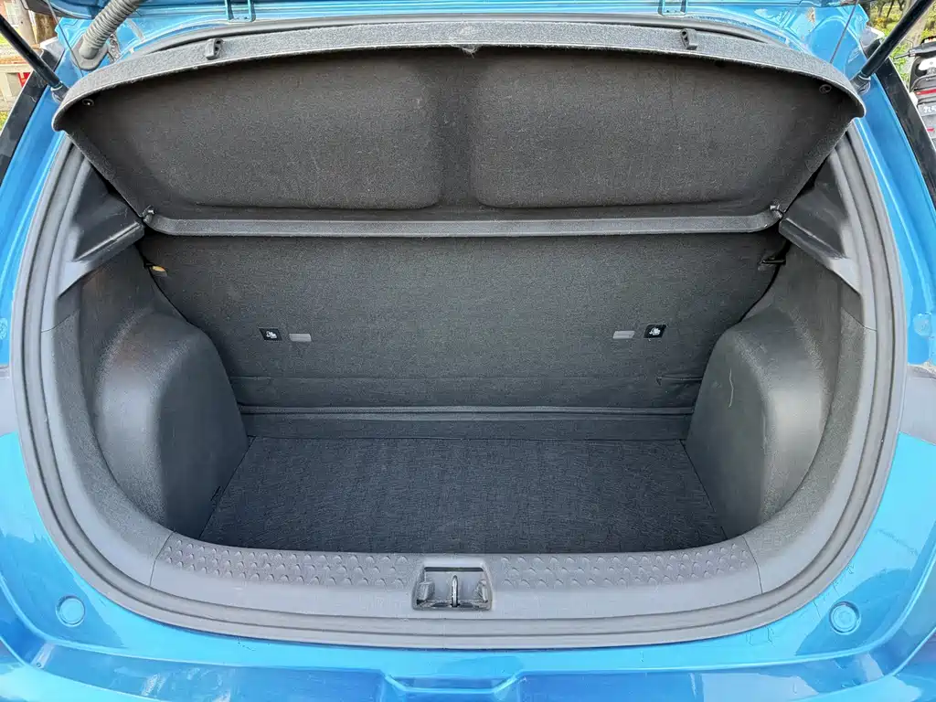 BYD Dolphin 2022 — фото 10