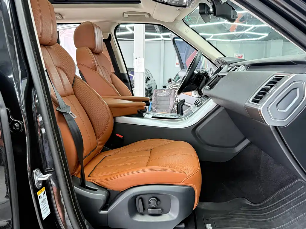 Land Rover Range Rover Sport 2016 — фото 15