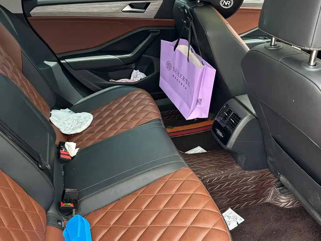 Volkswagen Sagitar 2022