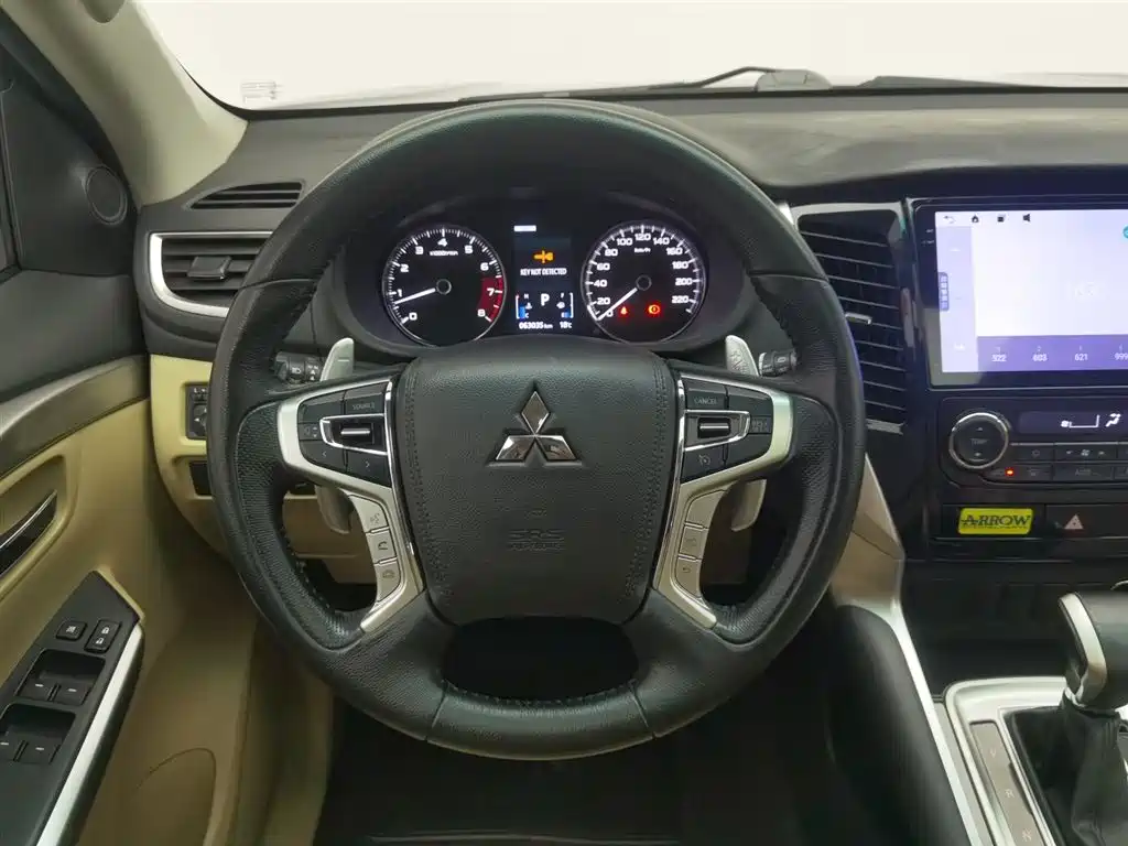 Mitsubishi Pajero Sport 2020 — фото 14