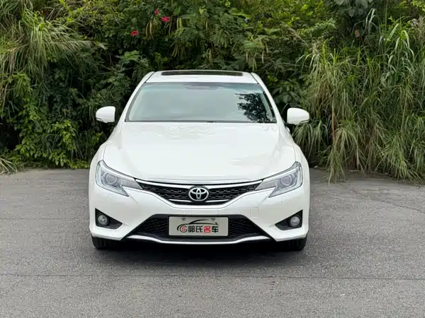 Toyota Reiz 2013