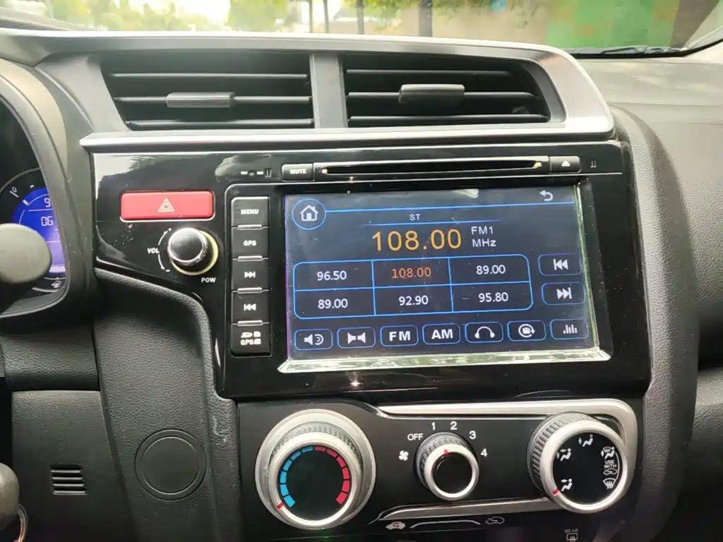 Honda Fit 2014 — фото 13