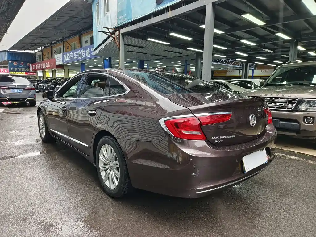 Buick LaCrosse 2017 — фото 14