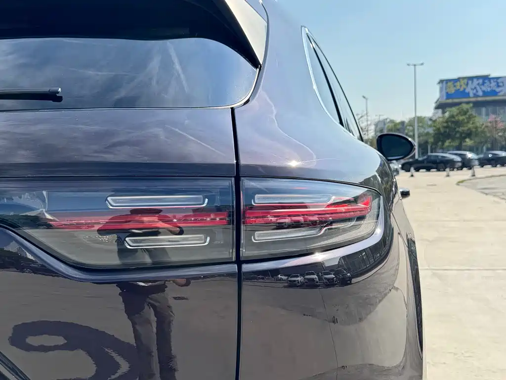 Porsche Cayenne 2018 — фото 28