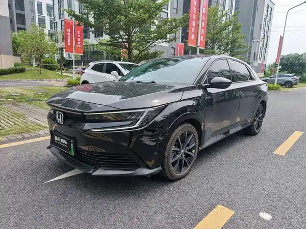 Honda e:NP2 2025