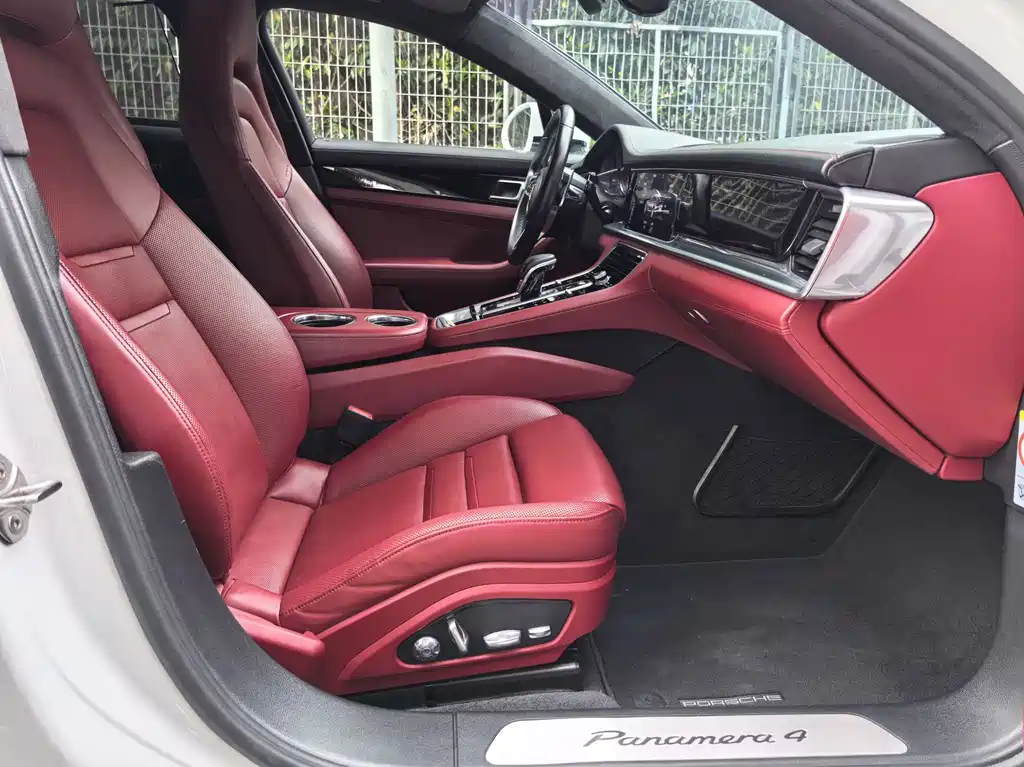 Porsche Panamera 2019 — фото 11