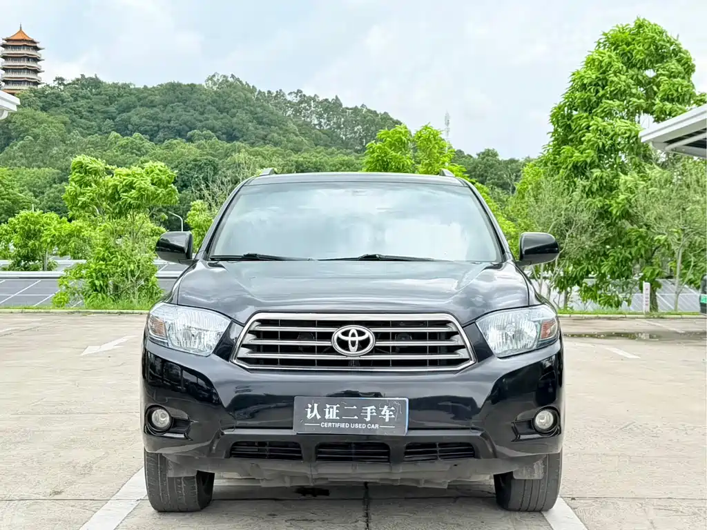 Toyota Highlander 2010 — фото 2