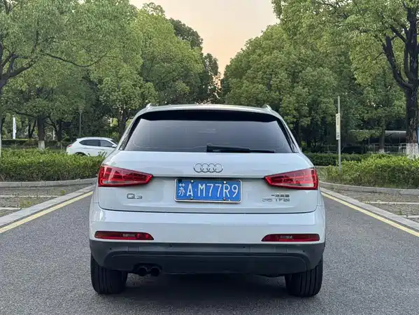 Audi Q3 2015