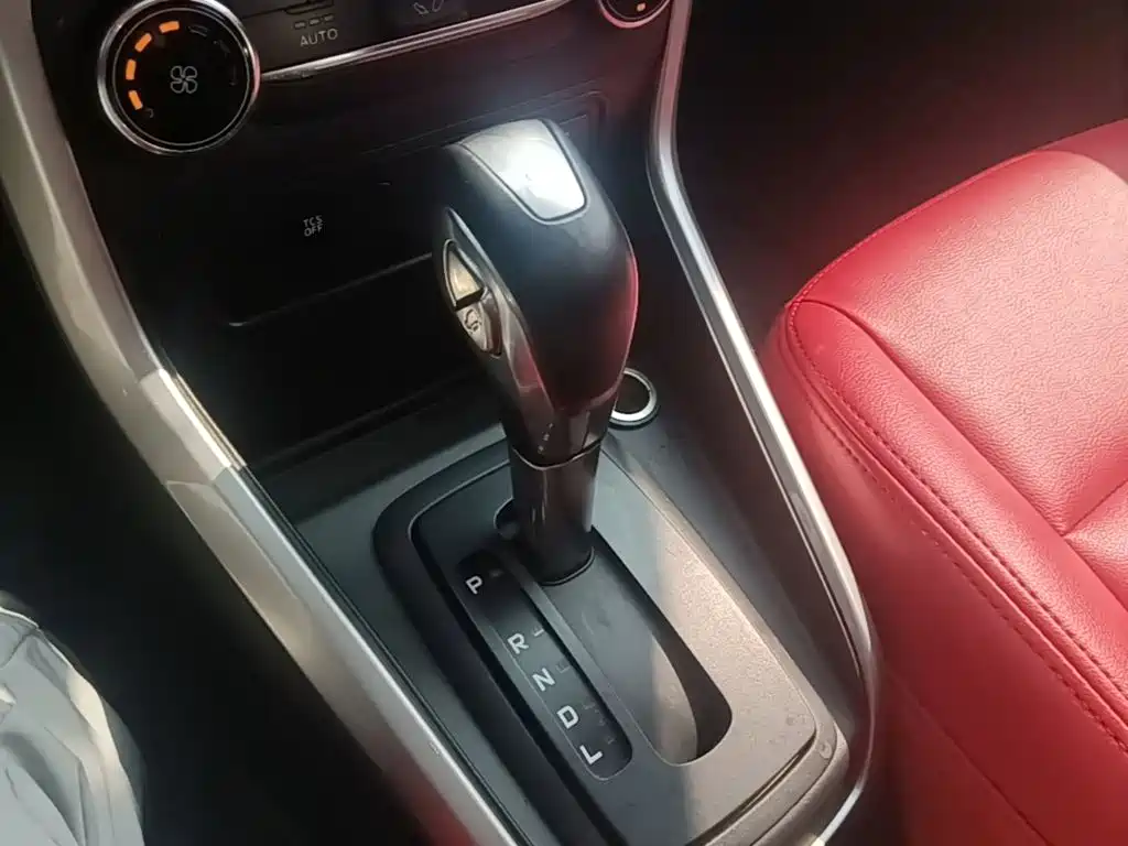 Ford EcoSport 2019 — фото 14