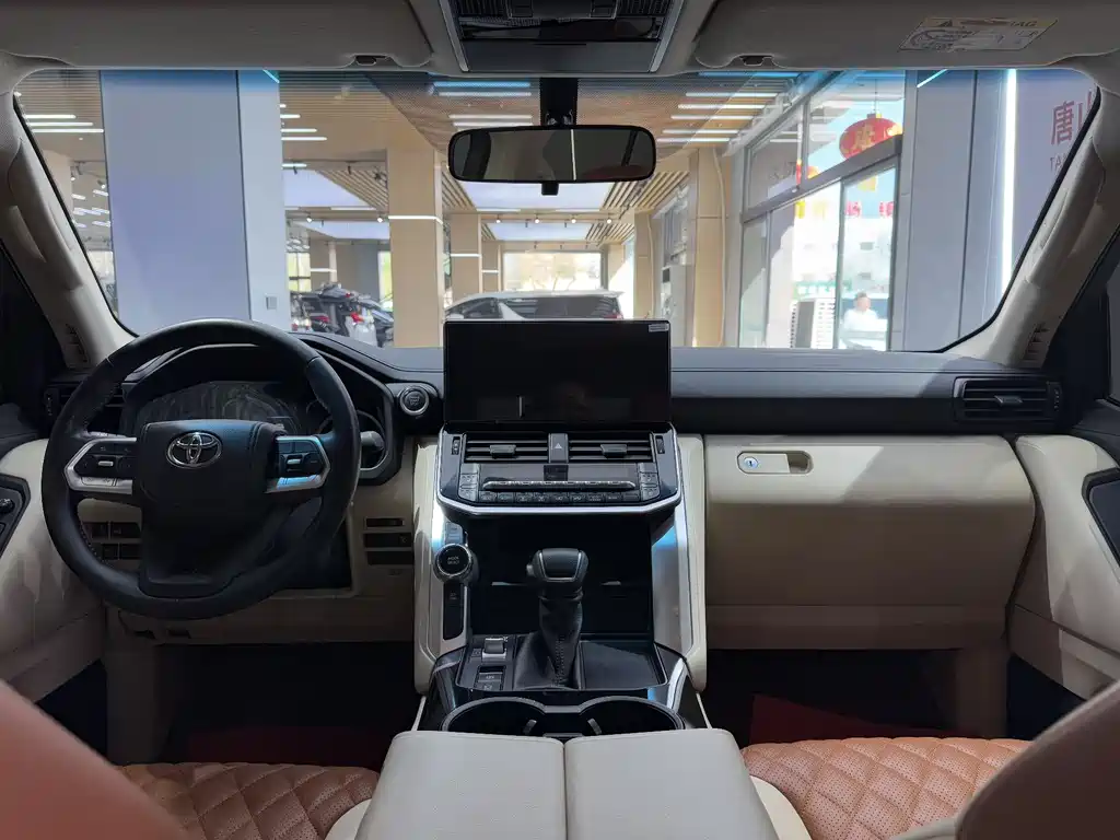 Toyota Land Cruiser 2024 — фото 15