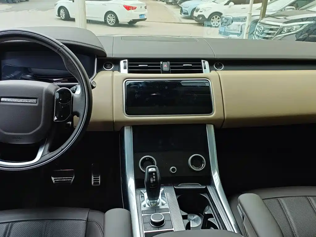 Land Rover Sport 2021