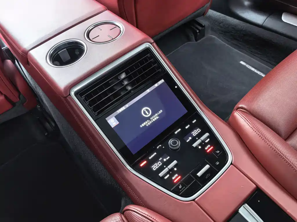 Porsche Panamera 2019 — фото 14