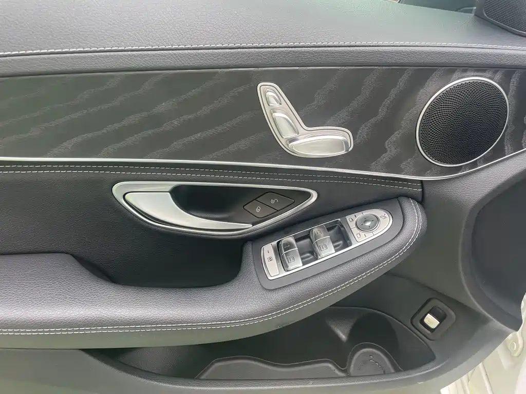 Mercedes-Benz C-Class 2020 — фото 12