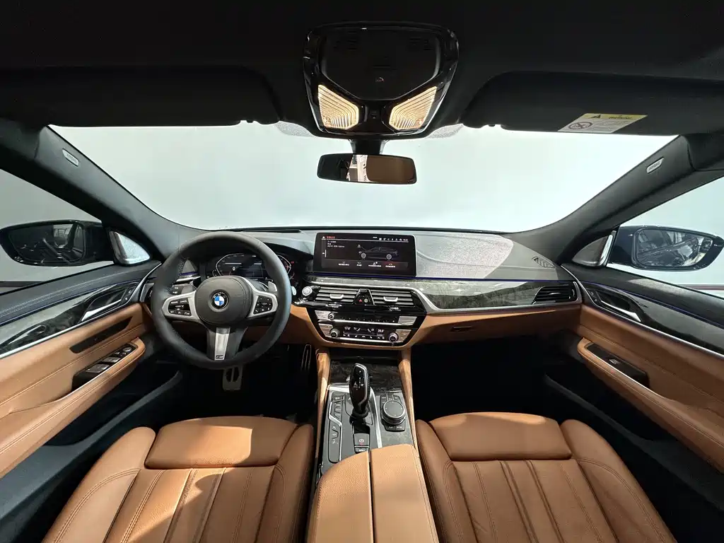BMW 6 Series GT 2024 — фото 16