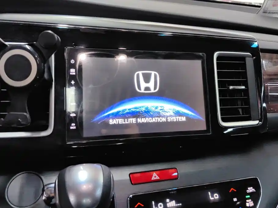 Honda Elysion 2019 — фото 13