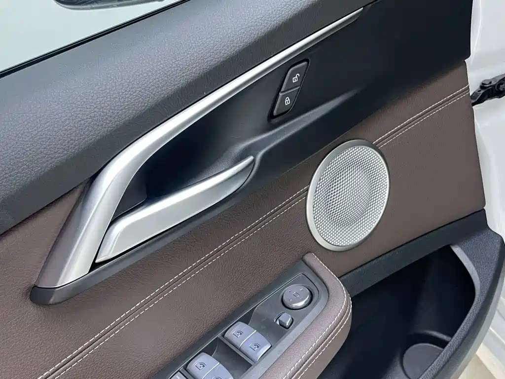 BMW 1 Series 2023 — фото 17
