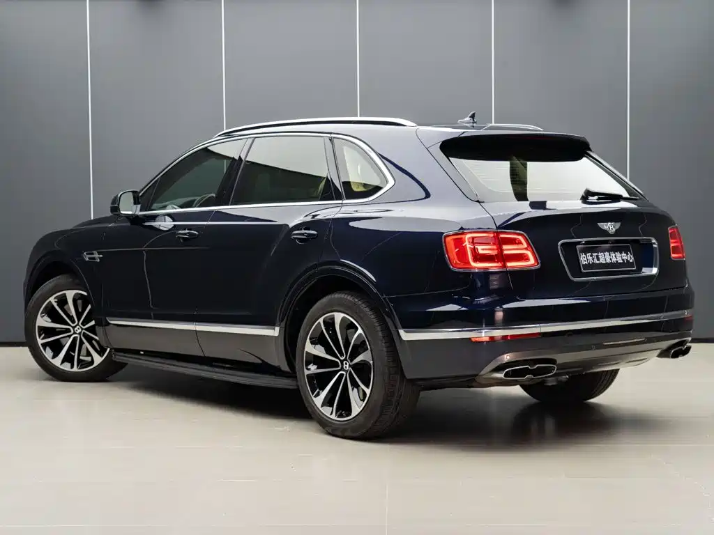 Bentley Bentayga 2020 — фото 4