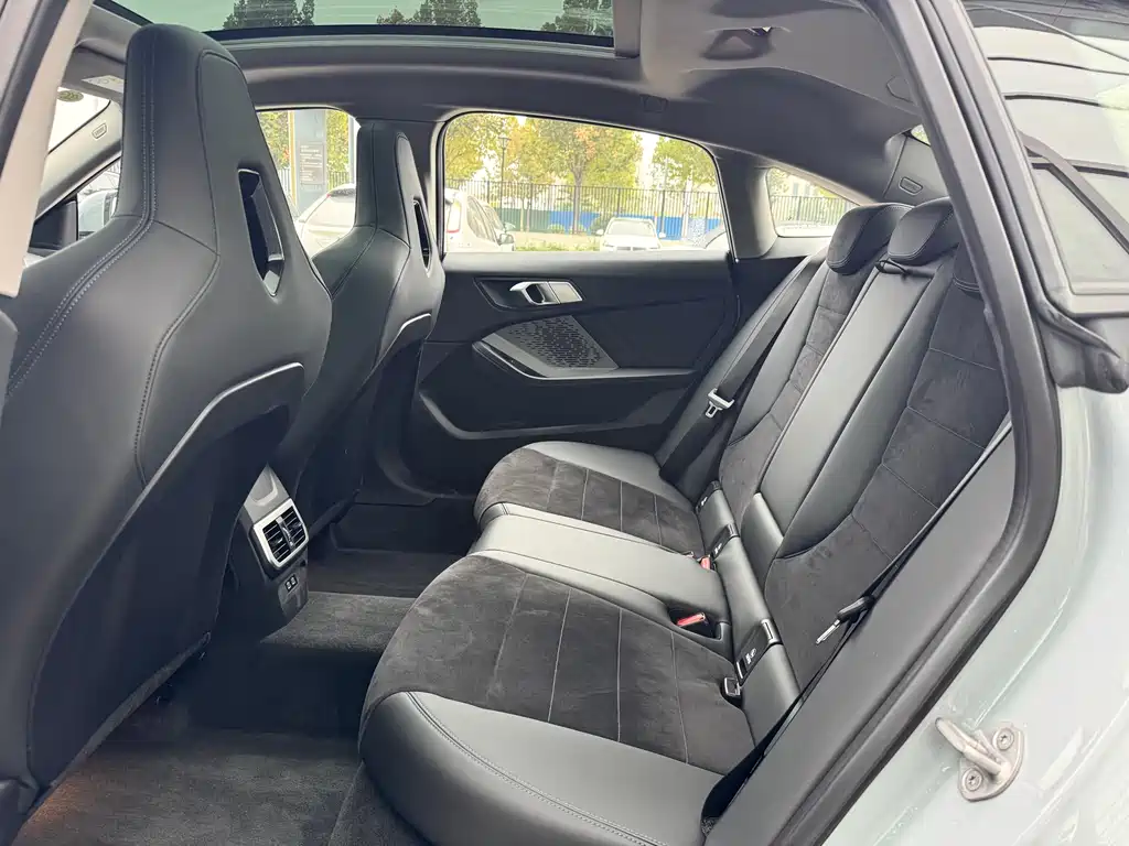BMW 2 Series — фото 10