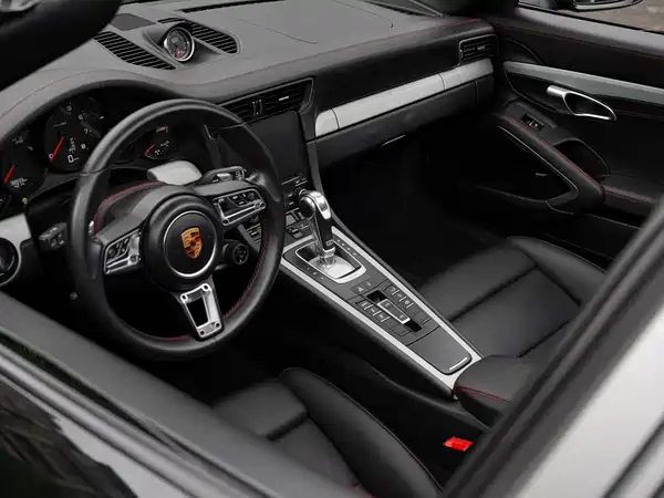 Porsche 911 2019