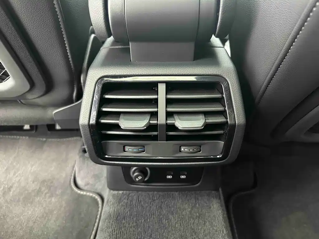 Audi Q3 2023 — фото 13