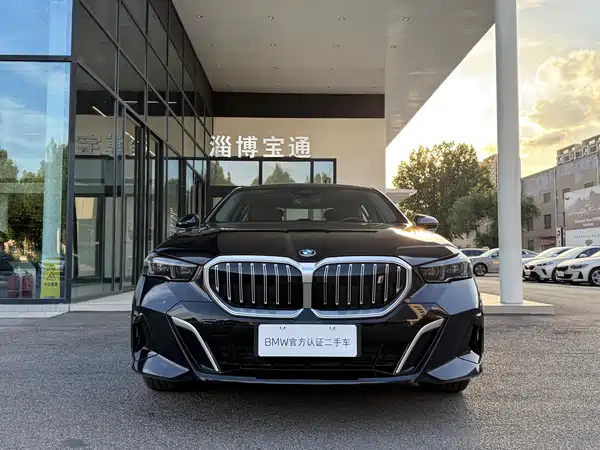 BMW i5 2024