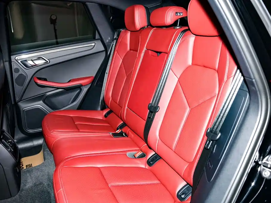 Porsche Macan 2025 — фото 19