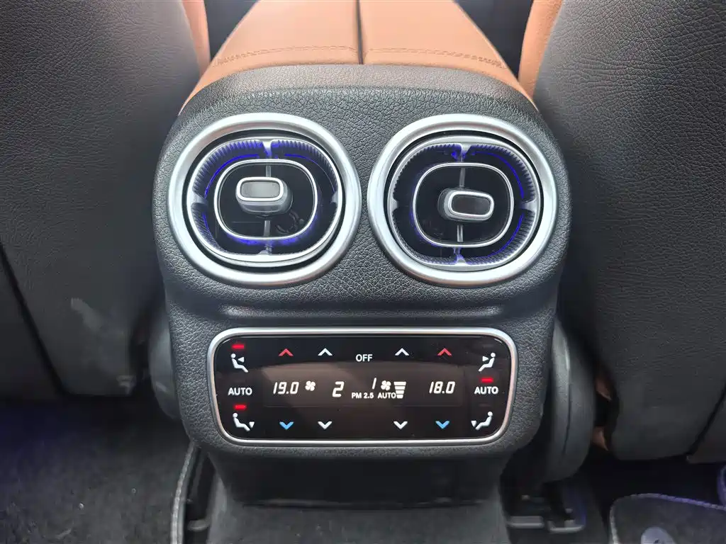 Mercedes-Benz GLC 2023 — фото 22