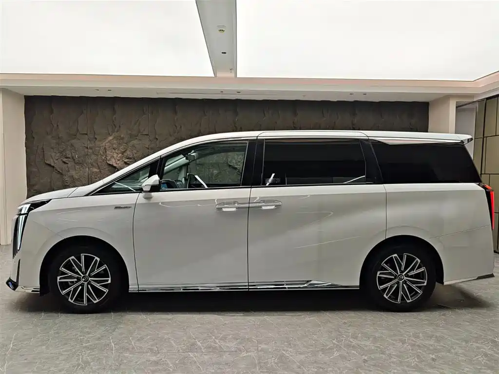 GAC Motor Trumpchi M8 2023