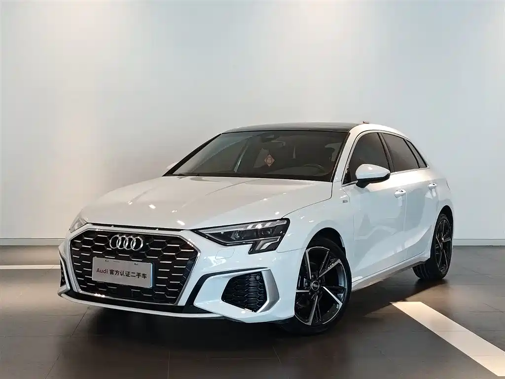 Audi A3 2024 — фото 1