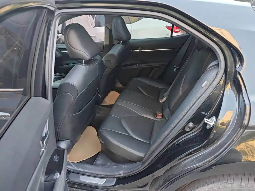 Toyota Camry 2020 — фото 17