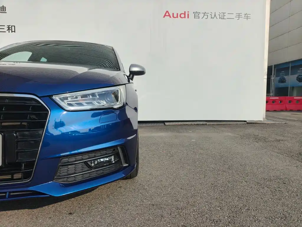 Audi A1 2017 — фото 16