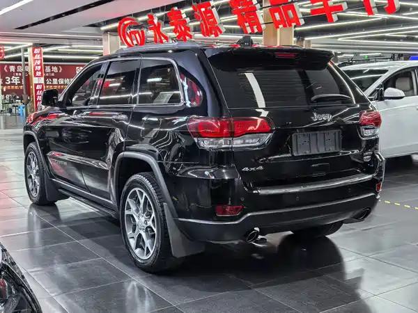 Jeep Grand Cherokee 2021