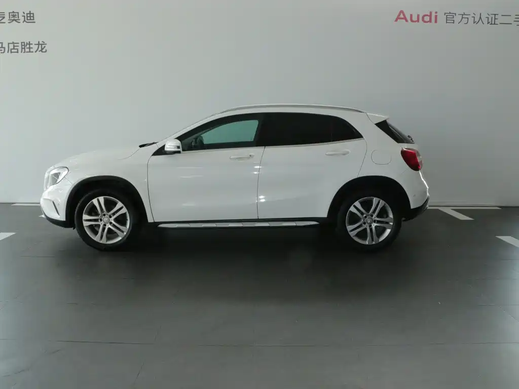 Mercedes-Benz GLA 2016