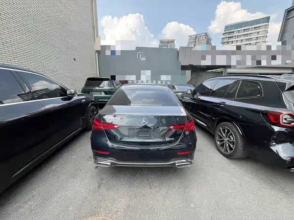 Mercedes-Benz C-Class 2024