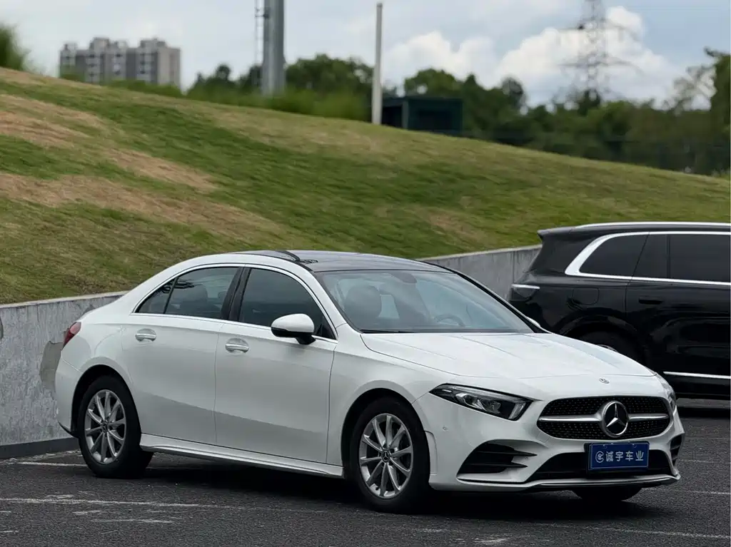 Mercedes-Benz A-Class 2021 — фото 3