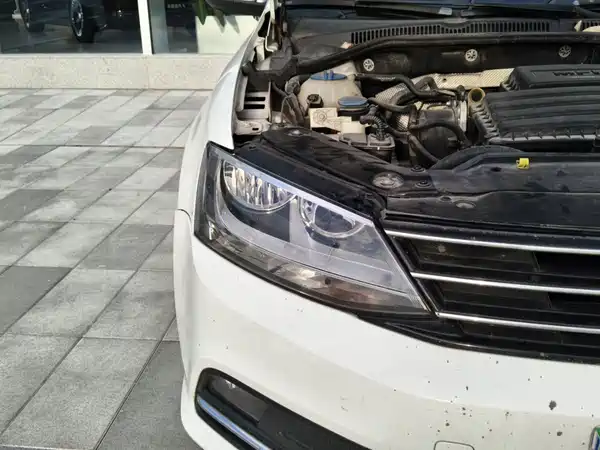 Volkswagen Sagitar 2017