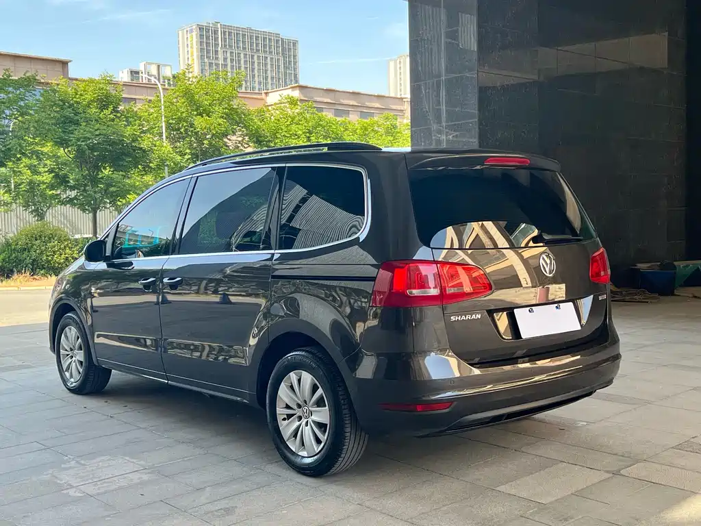 Volkswagen Sharan 2016 — фото 23