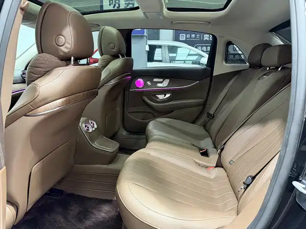 Mercedes-Benz E-Class 2022