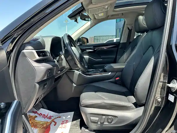Toyota Highlander 2023