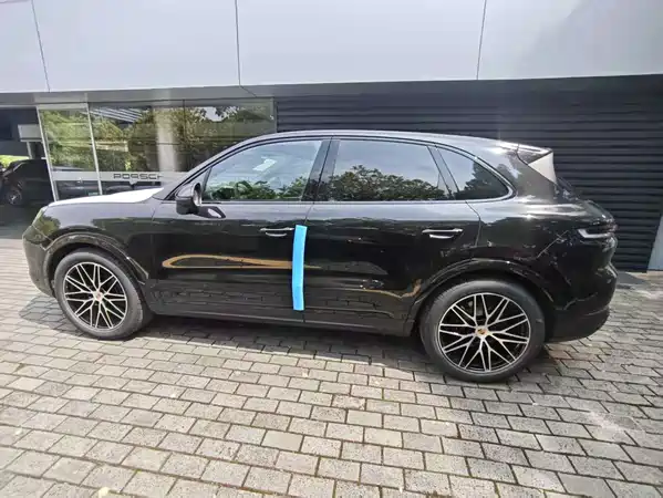 Porsche Cayenne 2025