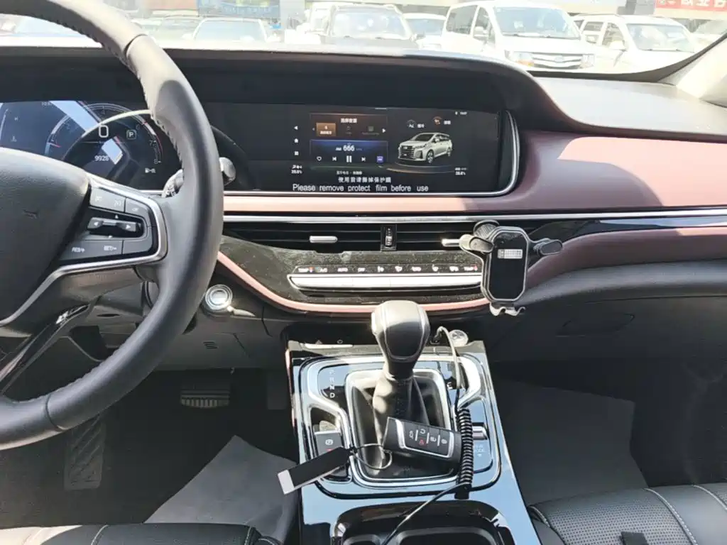 GAC Trumpchi M6 2025 — фото 13